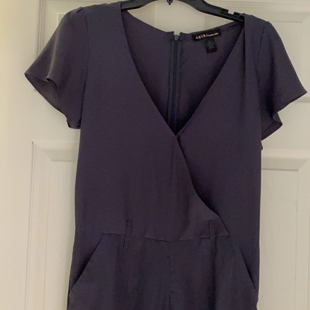 AKIRA lightweight Romper - Picture 2 of 5